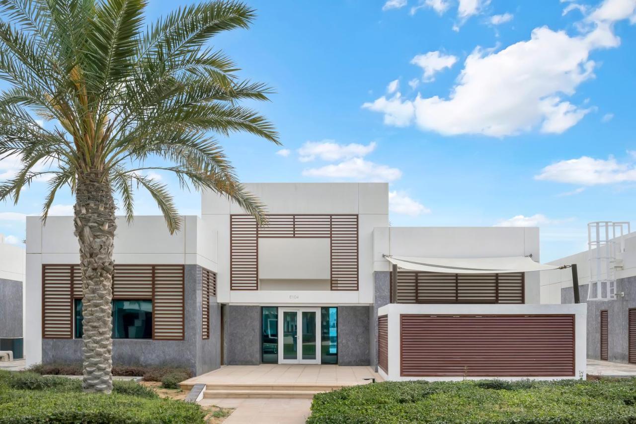 Fam Living - Sarai Beach Villas - Palm Jumeirah - Families Only Dubai Exterior photo